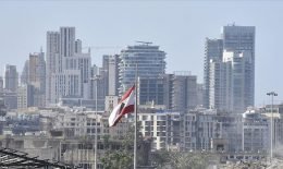 لبنان.. ضبابية تلف ودائع العملاء البنكية 