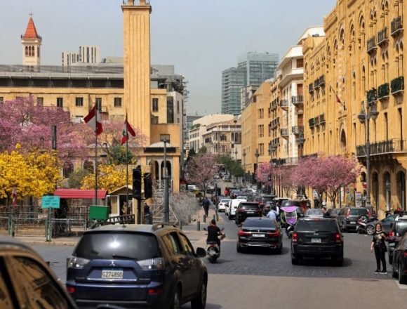 000_327P8FK بين إعلان «الإفلاس» و«موجة» التطمينات… قراءة في كلام نائب رئيس الحكومة اللبنانية