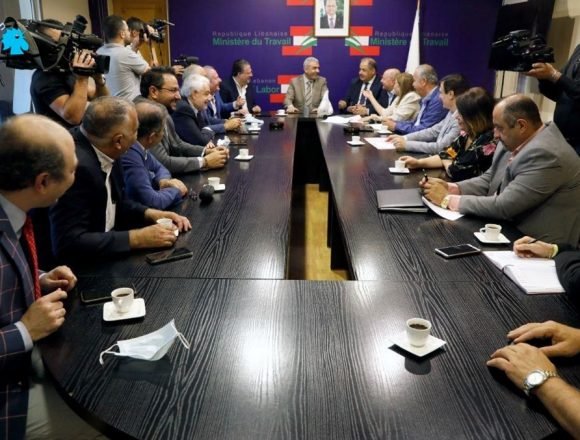 206054Image1-1180x677_d “زيادة الحدّ الأدنى للأجور تؤدي إلى مزيد من البطالة”… هل يُمكن للّبناني أن يستعيد قدرته الشرائية؟