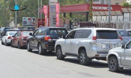محطات البنزين فتحت أبوابها اليوم… هل انحسرت أزمة الطوابير؟