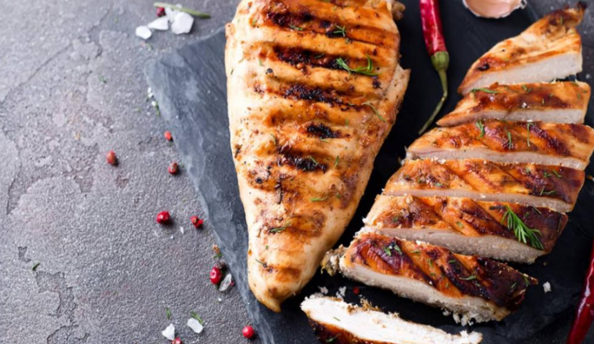 Untitled صدر الدجاج المجلّد: وقف الإستيراد يثير الخشية على الأسعار