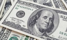 لماذا يجمع ســلامة الدولارات في الخزنة؟