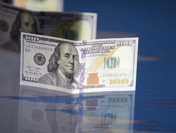 15 “الدولار الأسود” يتأرجح.. كم سجّل صباح اليوم؟