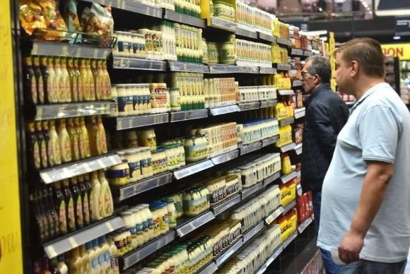 88 شيوع “الدولرة” يشجّع على زيادة الأسعار أيضاً بعد الليرة… هل ندخل مرحلة التضخّم بالدولار؟