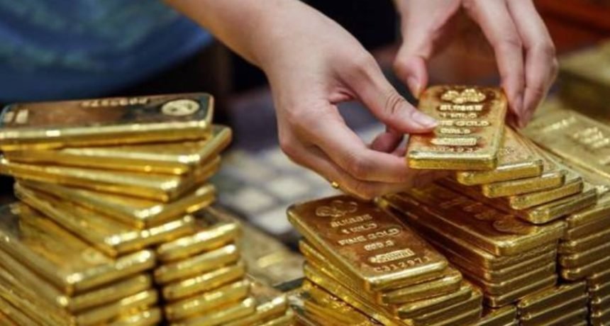 بفعل قوة الدولار… الذهب يستقر دون 2000 دولار