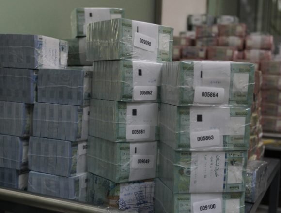 طباعة الليرة مستمرة… ارتفاع الدولار محتوم