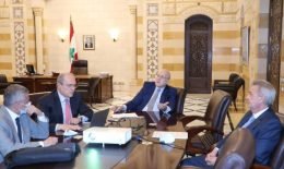 مجلس شورى الدولة يطلب إيقاف تنفيذ قرار حكومي يُغطّي جريمة تذويب الودائع قبول الطعن الذي تقدّمت به نقابة المحامين مجلس شورى الدولة يطلب إيقاف تنفيذ قرار حكومي يُغطّي جريمة تذويب الودائع