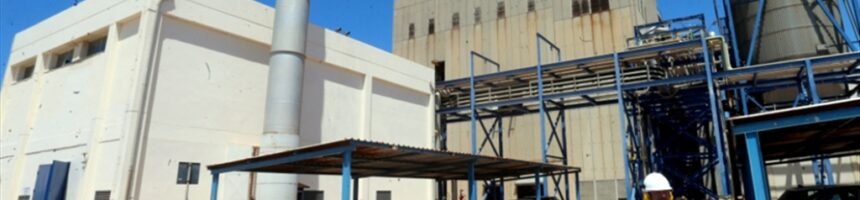 1c8680b5-f3b6-4e89-92ca-6973392bafcb-3.jpg محطات الكهرباء من “دميت” إلى “باتر” بلا أبواب