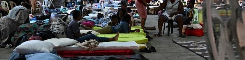 النزوح يتزايد والخدمات تتدهور.. تحذير من أزمة إنسانية غير مسبوقة بلبنان