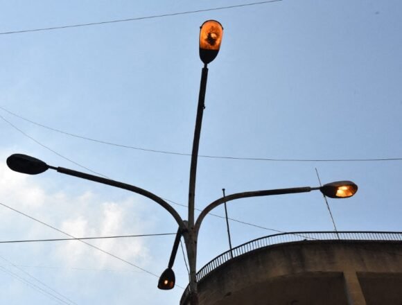 قرض جديد لـ “الكهرباء”، ماكياج يزيد من قباحة القطاع