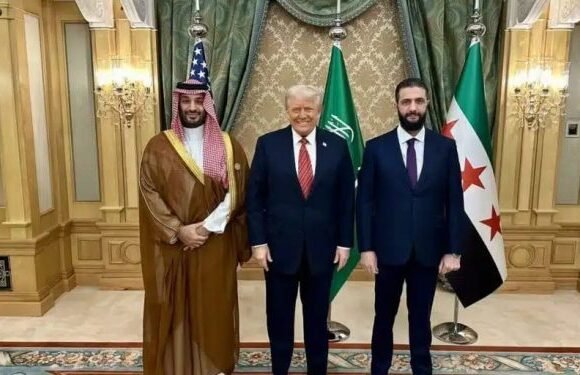 -عن-سوريا-1-750x375-1-1.jpeg رفع العقوبات عن سوريا.. ولادة عهد اقتصاديّ وسياسيّ جديد