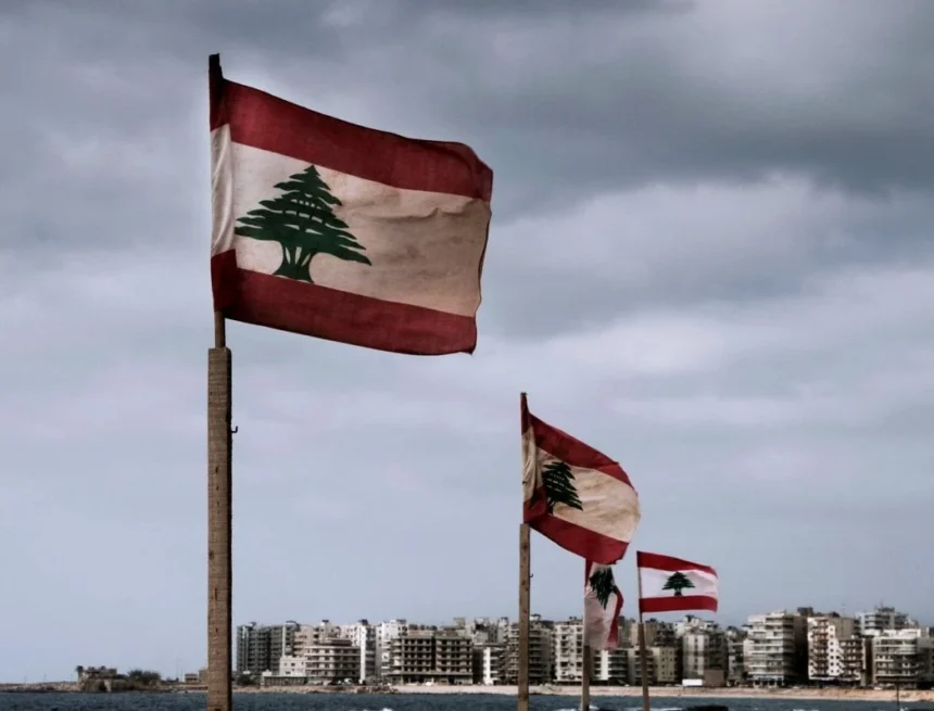 إقتصاد الكاش وغياب الشفافية بسوق الصيرفة “يورّط” لبنان