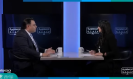 على الحكومة تسريح ٥٠% من موظفي القطاع العام