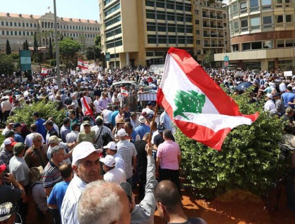 أزمة القطاع العام: إهمال مزمن يُدخل الإدارة في الإصلاح المستحيل