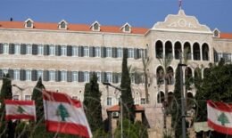 658994.jpg مأزق رواتب موظفي القطاع العام: لا زيادات قبل تحسين الإنتاجية