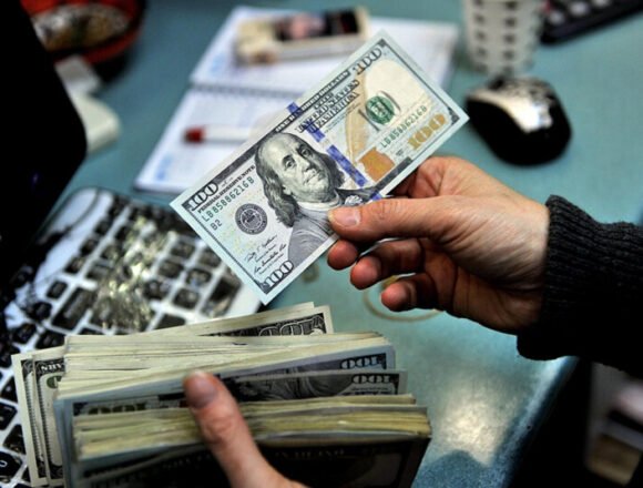 التعامل غير المباشر مع شركات تبييض الأموال يدفع لبنان نحو الهاوية المالية