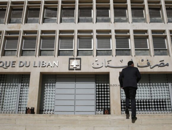 قانون الانتظام المالي طريق لإنصاف المودعين.. ومحاسبة المسؤولين ضرورة