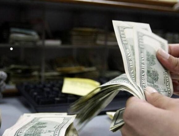 نقاش بين د.باتريك مارديني و د.منير راشد حول وضع المصارف وجدوى التصرف بالذهب في ظل قانون الفجوة