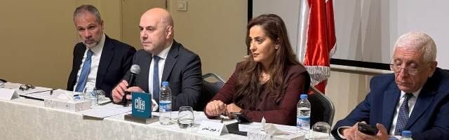 حاصباني ونقابات المهن الحرة المهن الحرة