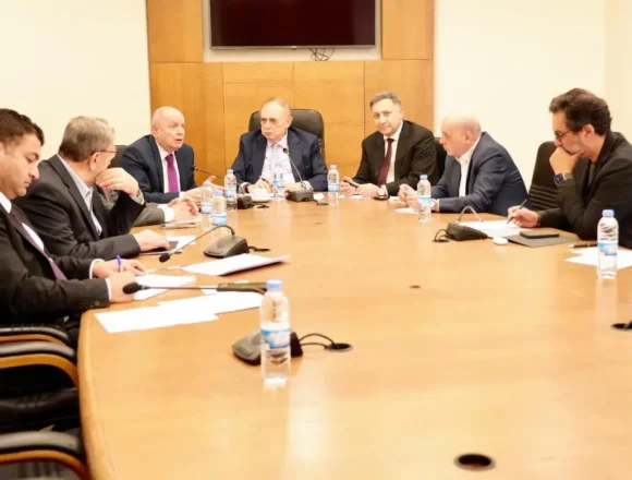 لجنة الاقتصاد والتجارة الضرائب