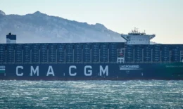 ناقلات النفط عالقة وأكلاف الشحن تقفز أضعافاً